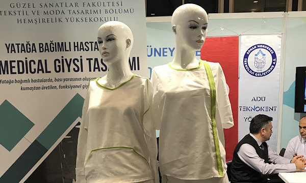 Spezielles Kleid für bettlägerige Patienten entwickelt 4 Spezielles Kleid für bettlägerige Patienten entwickelt